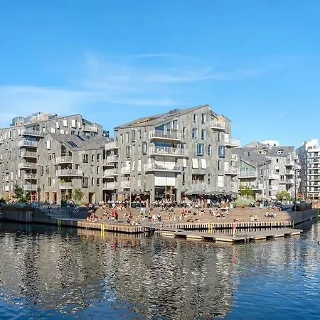 New Waterfront - Centre *