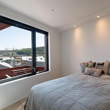 New Waterfront - Centre