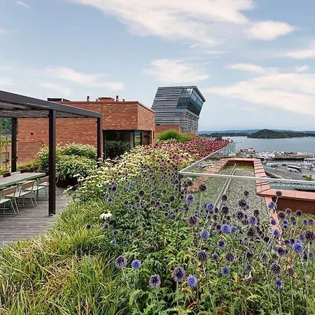 New Waterfront - Centre