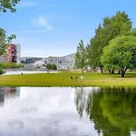 New Waterfront - Centre *