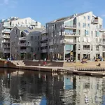 New Waterfront - Centre