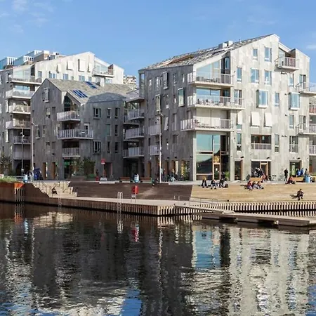 New Waterfront - Centre